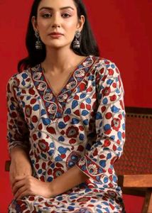 Ananya floral beige kurta set( top& pant c