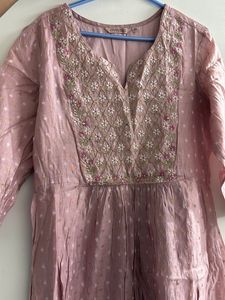 Elegant Pink Embroidered Kurta