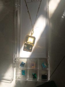 Neckpiece