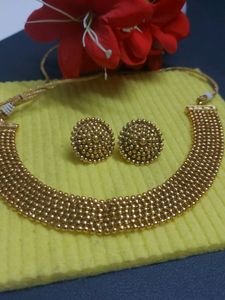 Very Beautiful Golden New Neckless Set