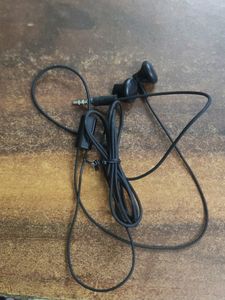 Microsoft black earphones