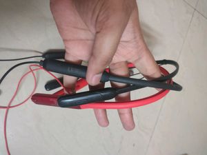 3 branded Working Neckband For Sale