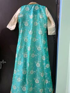 Party Wear Dress With Shrug😍🔥