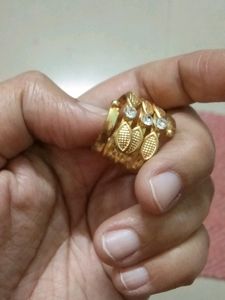 Too Shiny Spiral Finger Golden Ring