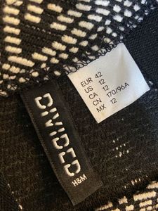 H&amp;M Divided Classy shift Dress