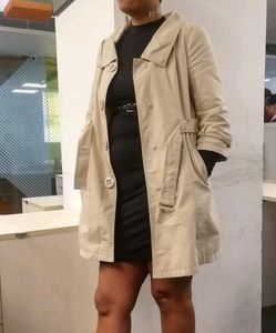 🪝 Beige Trench Coat 🌞