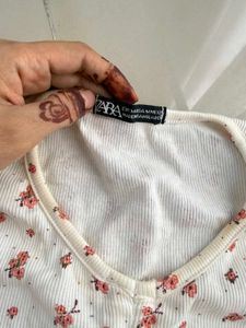 Zara Ribbed Floral Print Top