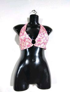 🩷 Urbanic Floral Halter Top 🩷