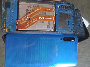 Samsung A50 Internal Parts