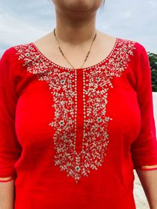 Red Kurti