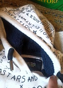 very warm and stylish tracksuit for boys