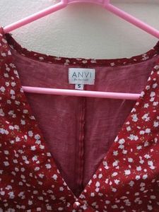 ANVI Floral Print Blouse