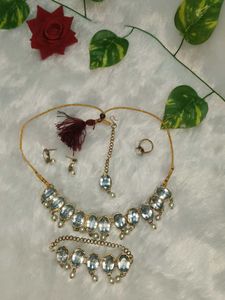 Elegant Stone Jewelry Set