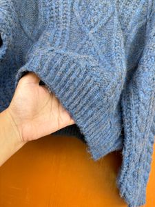 Blue Cropped Sweater With Yellow Threads