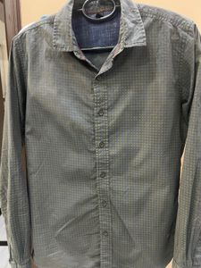 😍United Colors of Benetton Shirt