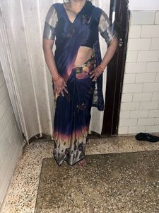 crepe Elegant Floral Saree with blouse