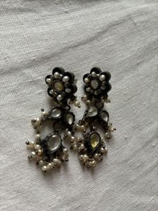 Amrapali silver Earrings With Pearls