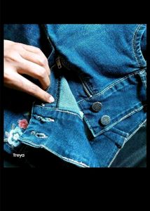 High waist Floral Embroidered Denim Jeans