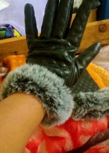 Leather Gloves with Fur Trim
