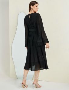 Styli Elegant Black Midi Dress