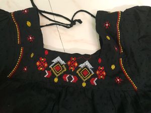 Cute Embroidery Tunic Top💕