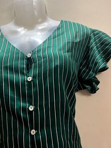 Beautiful Green Classic Top❤️