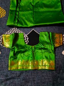 Pure Georgette Saree With Blouse, Green