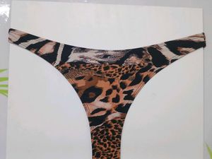 (800)Leopard Print Thong Bikini Bottom