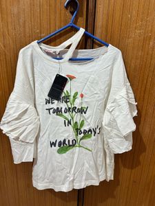 Trendy Graphic Print Top