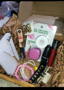🌸✨Gift hamper/ beauty &amp; jewellery combo