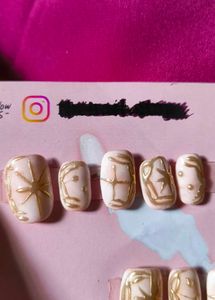 Press-On Nail Set
