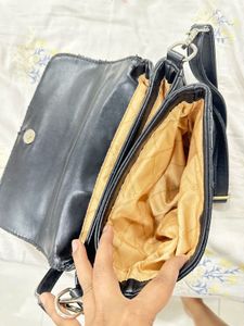 Lino Perros  Quilted Crossbody Bag