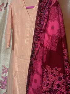 VISHUDH kurta Sets With Printed Dupatta