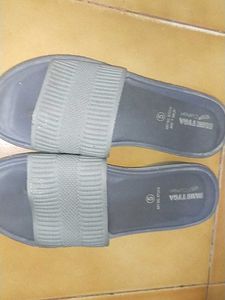 Flipflop and Slippers.