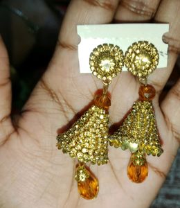 Gold Beautyful Jhumka😍