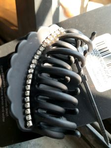 Black Claw Clutch