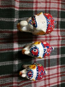 Three Elephant Idol With Flowers