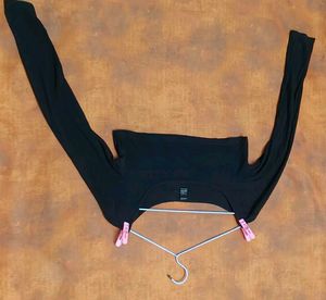 FULL SLEEVES BLACK TOP🚩🖤