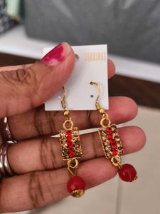 PACK OF 2 EARINGS ALL NEW AT SALE