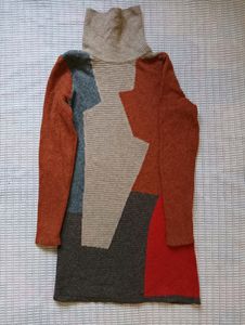 longline woolen turtle neck sweater.