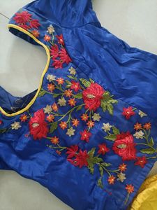 Beautiful Layerd Skrit And Yellow Top