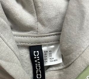 H&amp;M Printed Hoodie 🩶
