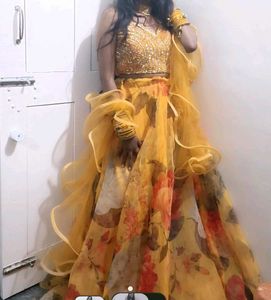 Floral Lehenga Choli Set can be stichable