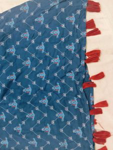 A Navy Blue Sleeveless Knee Length Kurti