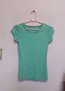 Plain green top