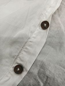 🚨SALE🚨White trendy shirt for girls &amp; boys