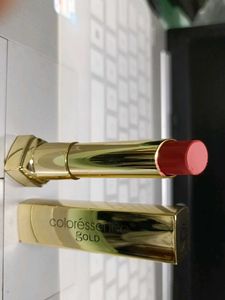 Coloressence Gold Lipstick