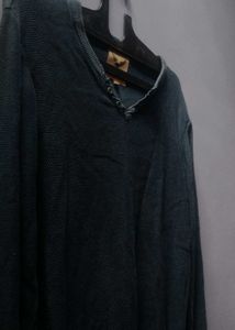 Men&#39;s Long Sleeve V-Neck Shirt