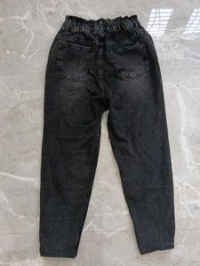 Black High-Waisted Jeans, P