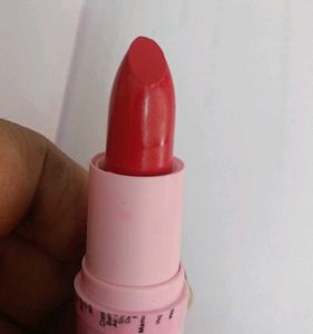 Avon Brand New Simply Pretty Matte Lipstick